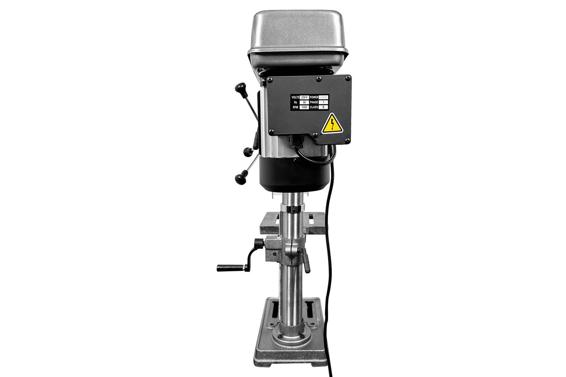 Eine Radialbohrmaschine RBM6016 mit 230 Volt Motor in Grau. Das Werkzeug hat einen Bohrkopf und einen Arbeitstisch. Mehrere Hebel und Kurbeln sind sichtbar.